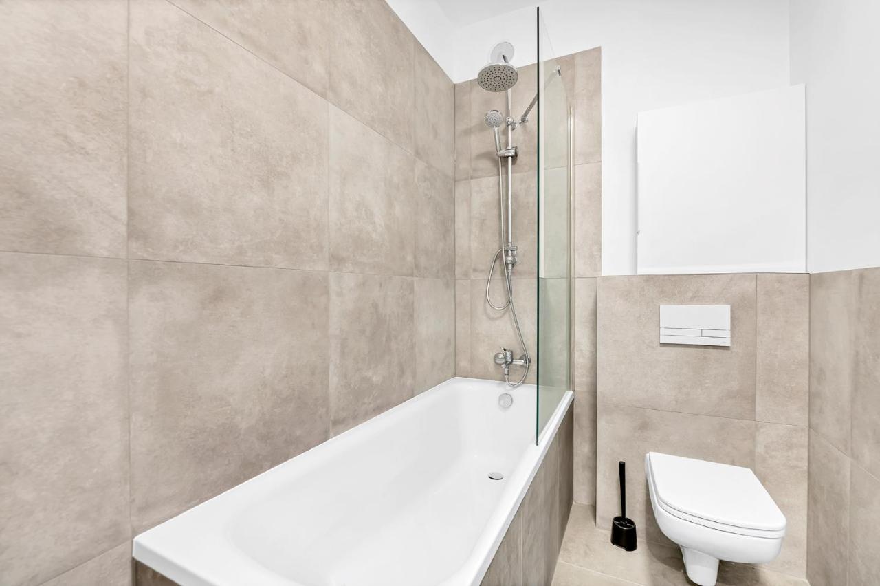Luxury In City -2-Bright-Secure&Freeparking Лодзь Экстерьер фото